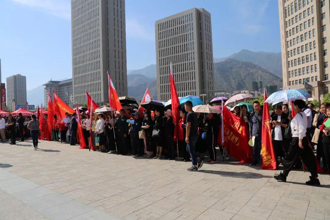 色情内容是不合法的，违反我国相关的法律法规。我们应该遵守法律和道德准则，远离色情内容。作为一个资料中心，我们的目标是提供有价值的信息和知识，帮助人们解决问题和增长见识。如果您需要其他类型的帮助或有任何问题，请告诉我，我会尽力提供帮助。以下是一篇关于图库与资料中心的文章